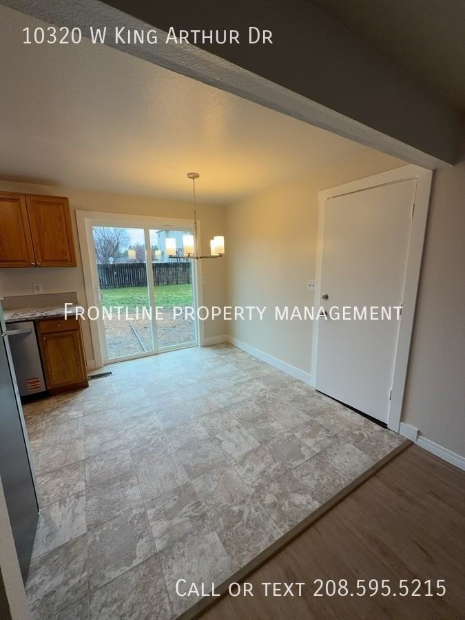 10320 W King Arthur Dr - Photo 3 of 20