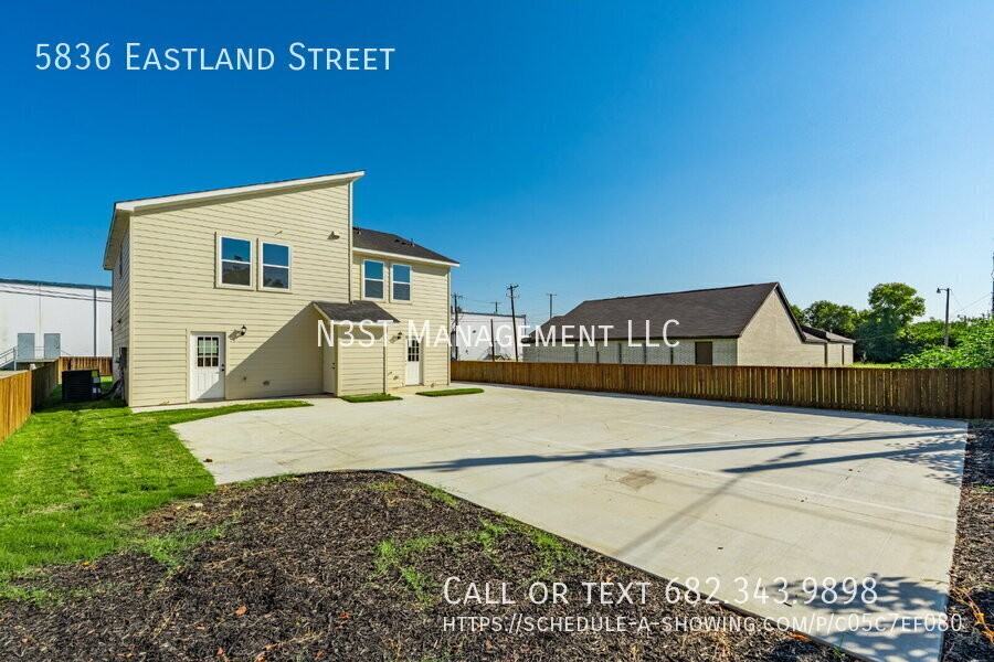 5836 Eastland St - Photo 6 of 34