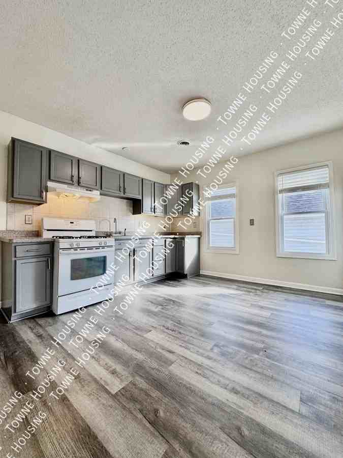374 Olmstead Ave - Photo 2 of 12