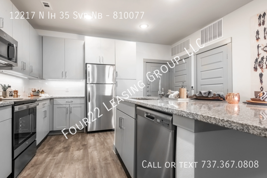 IH 35 SVR NB & NATURES BEND #810077 - Photo 3 of 33