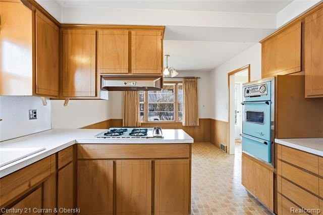 4956 Middlesex St - Photo 6 of 28