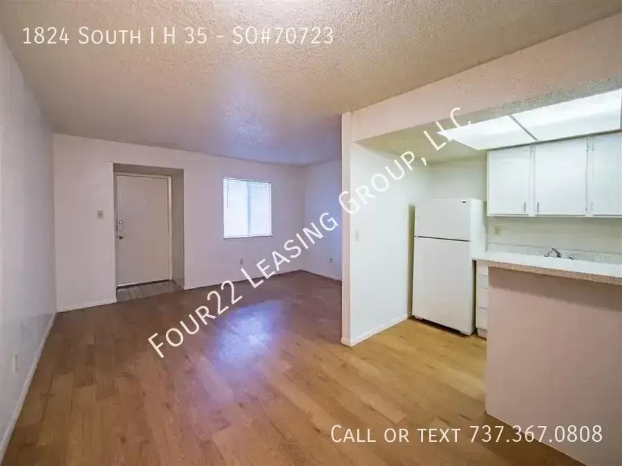 1824 S Interstate 35 - Photo 7 of 11