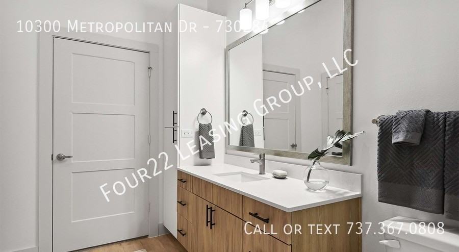 10300 Metropolitan Dr