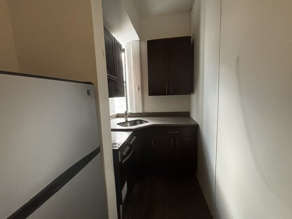 45 Tiemann Place #2B - Photo 3 of 8