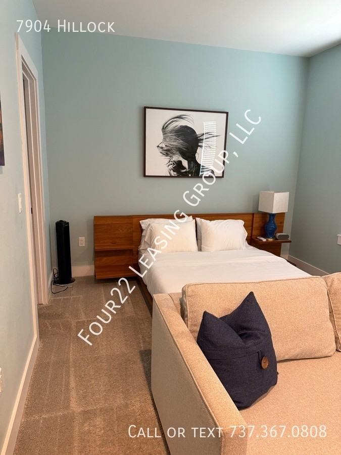 7904 Hillock Ter - Photo 4 of 10