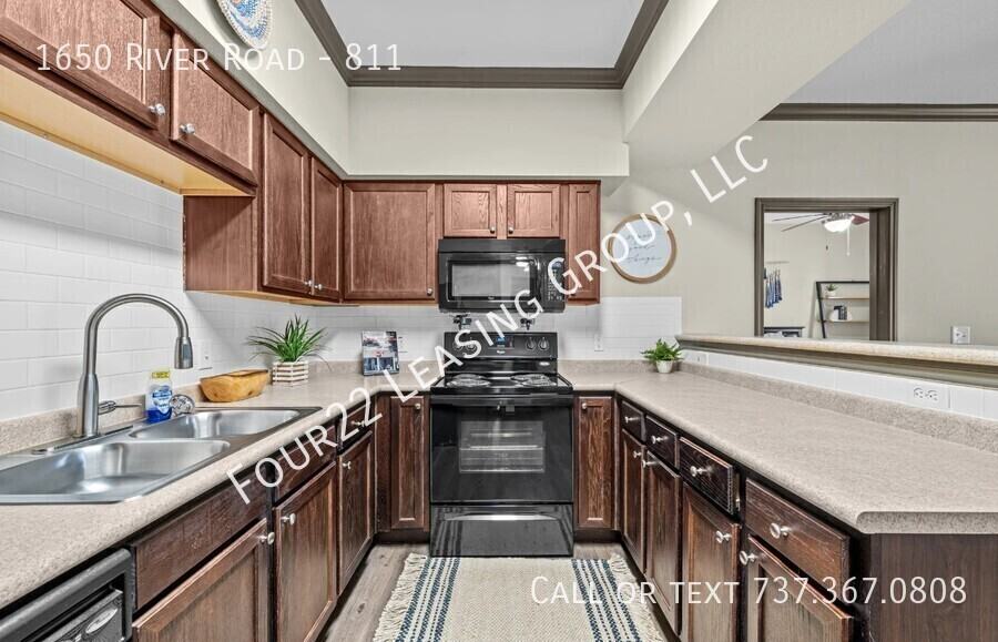 1650 River Rd #811 - Photo 5 of 11