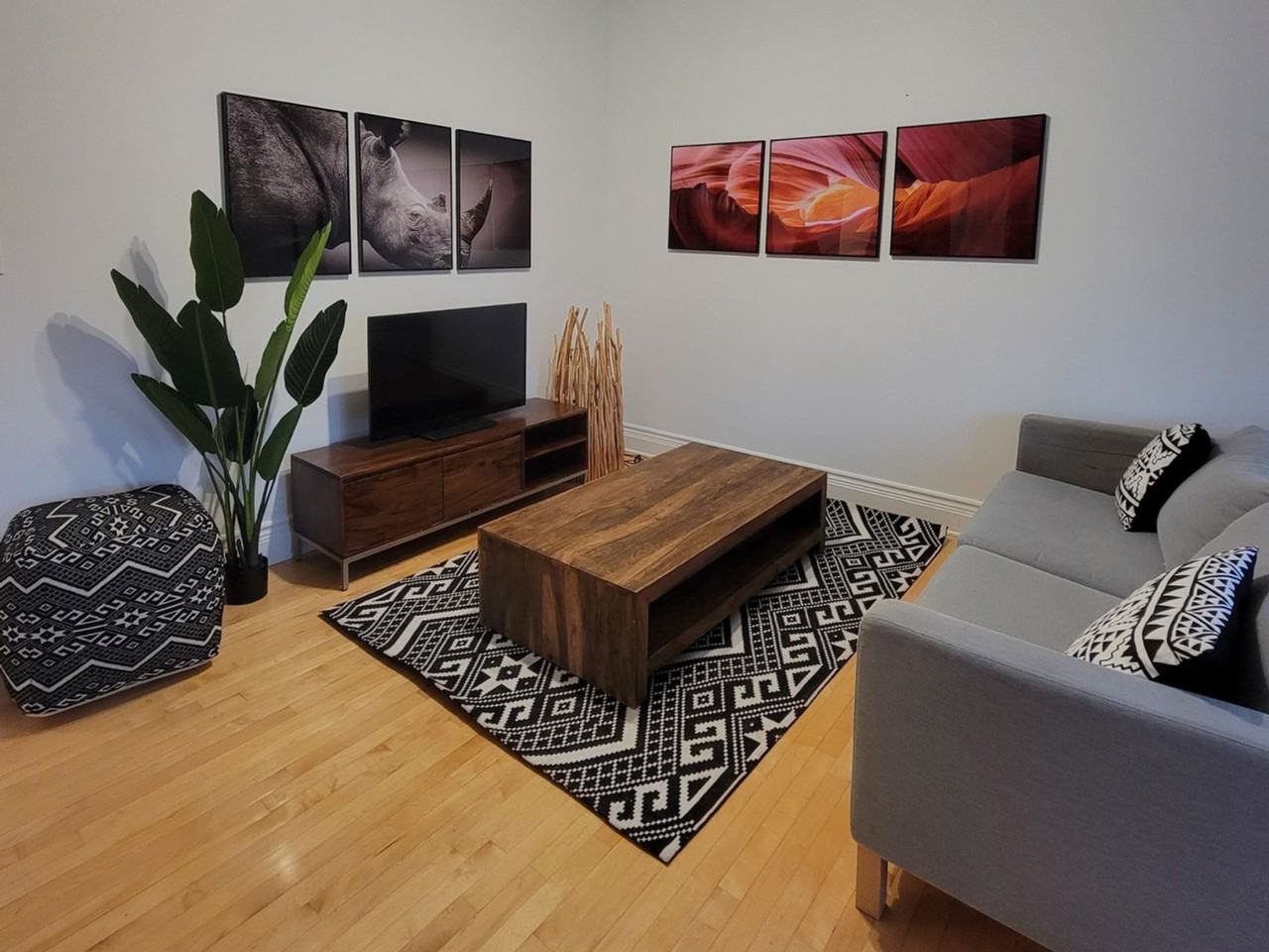 4072 Rue Drolet #1222991P - Photo 2 of 24