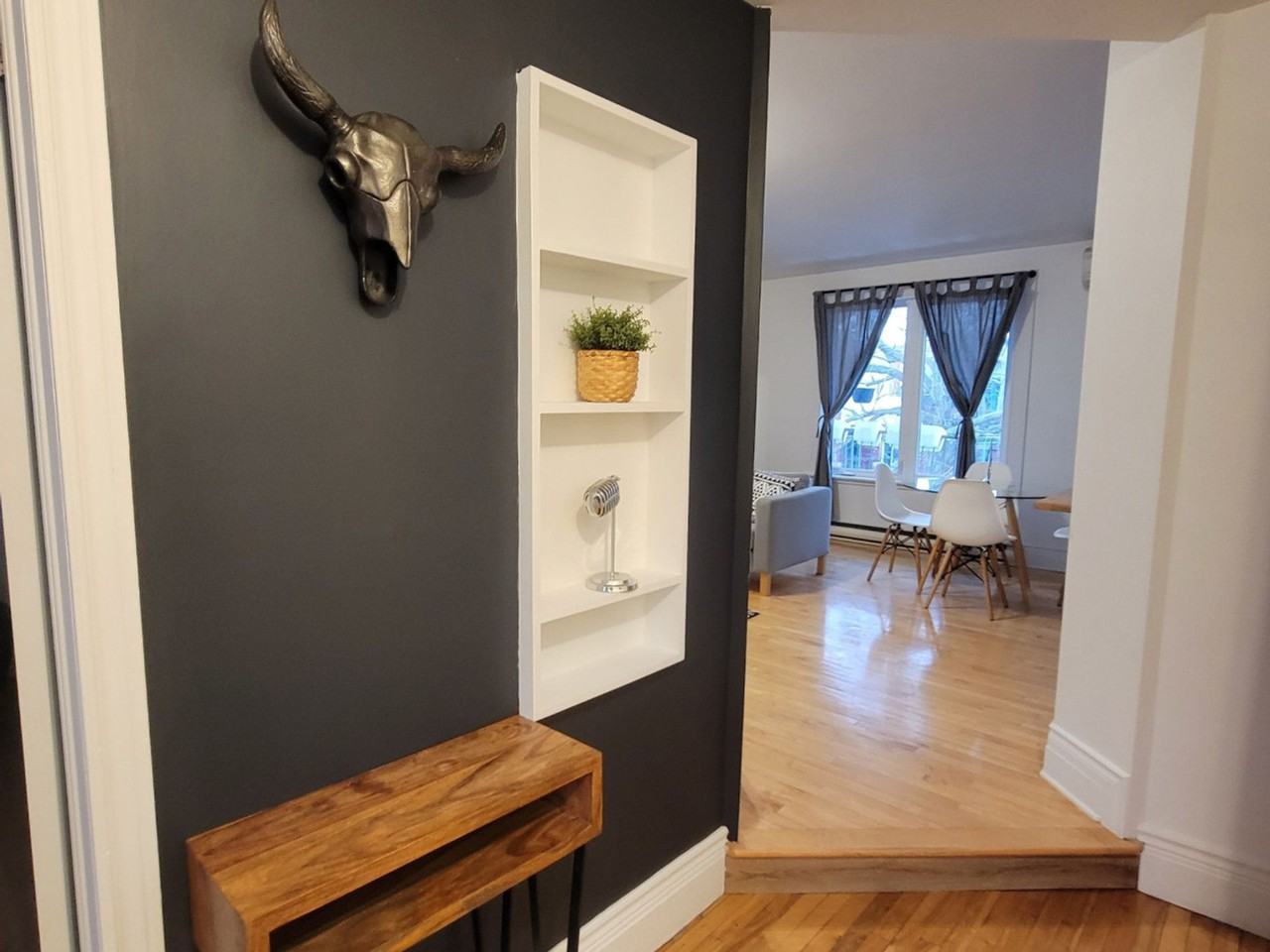 4072 Rue Drolet #1222991P - Photo 5 of 24