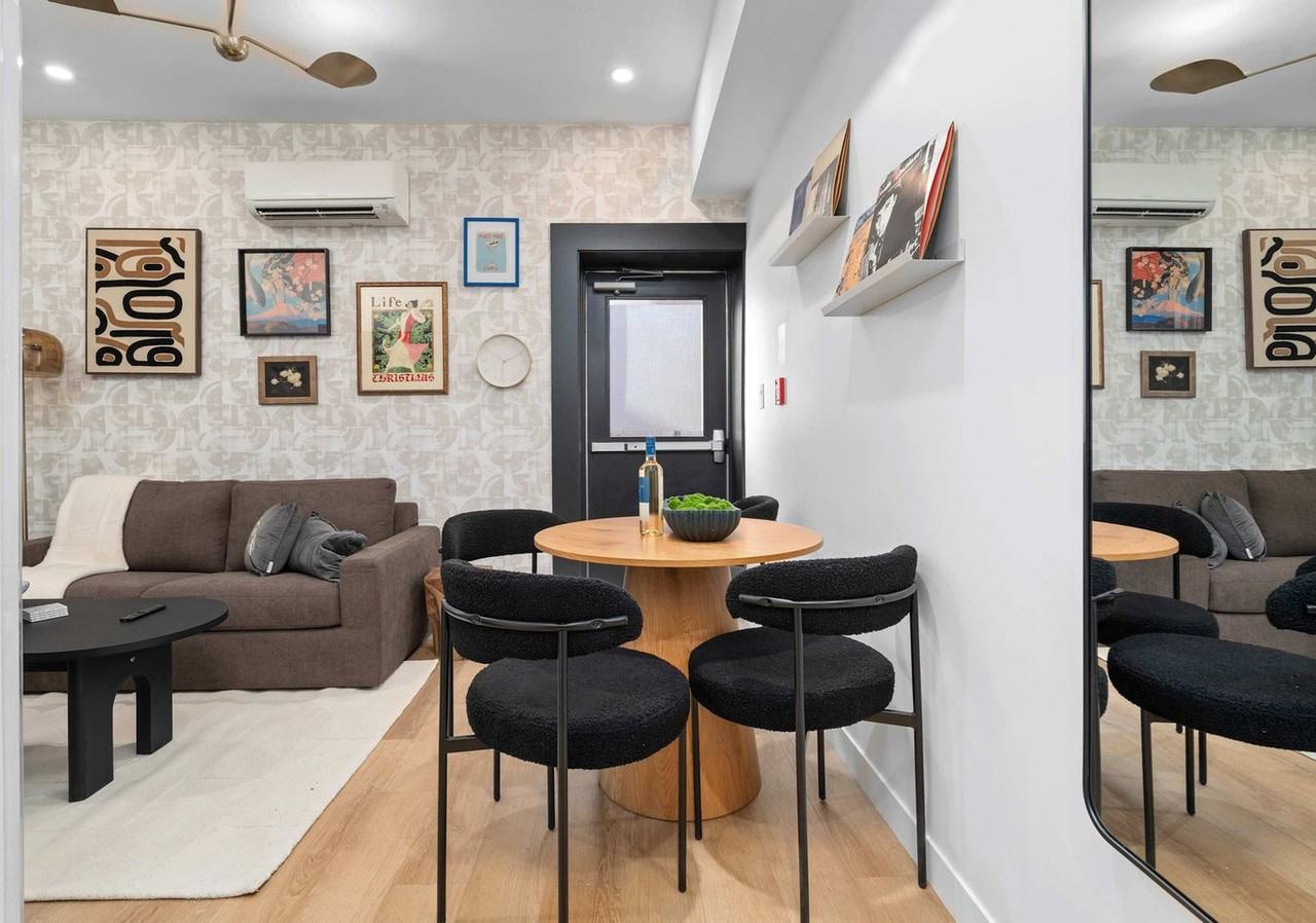 168 McCaul Street - Photo 3 of 29