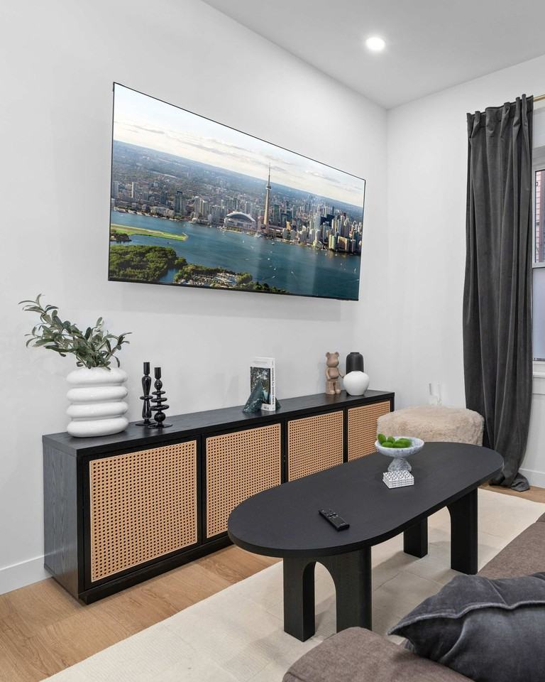 168 McCaul Street - Photo 7 of 29