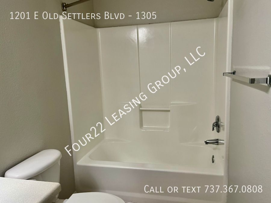 1201 E Old Settlers Blvd #1305 - Photo 4 of 10