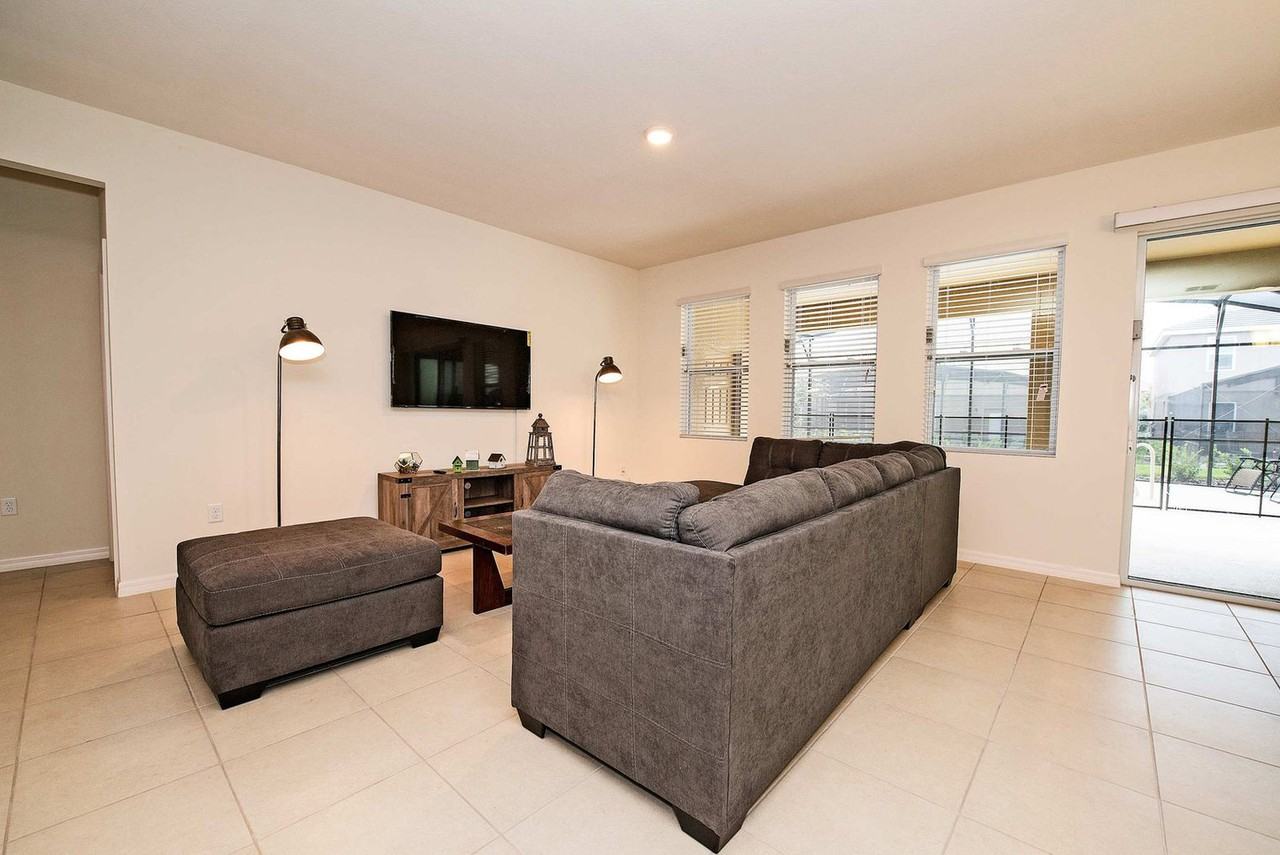 5277 Oakbourne Ave #1263237P - Photo 4 of 47