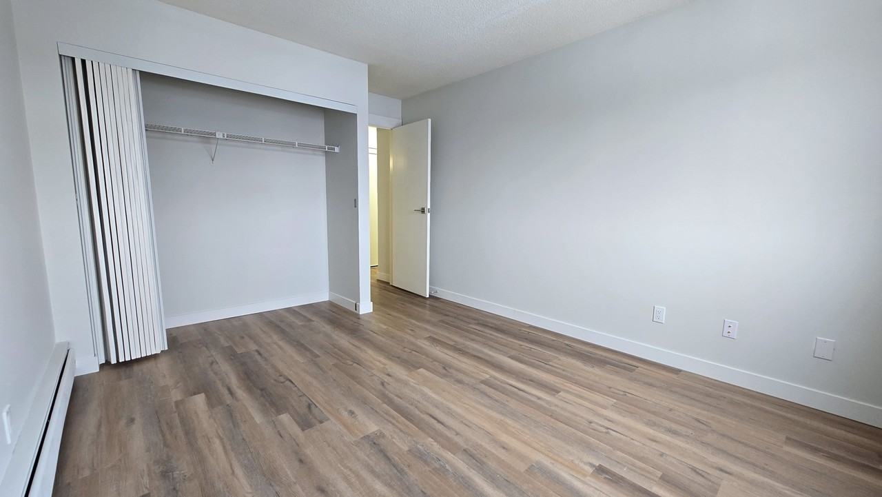 Westmoreland Apartments - Photo 5 of 13