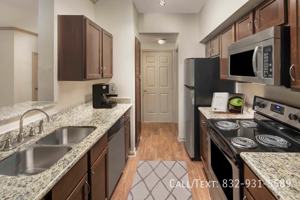 featured image of 2898 Milam St #CM1