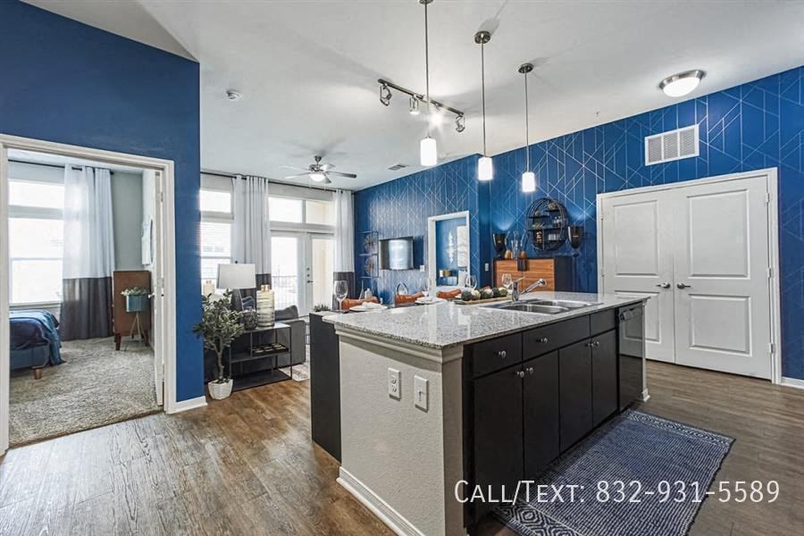 2989 Westridge St #AS1 - Photo 2 of 10