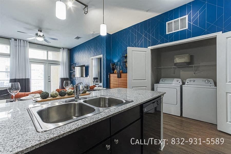 2989 Westridge St #AS1 - Photo 3 of 10