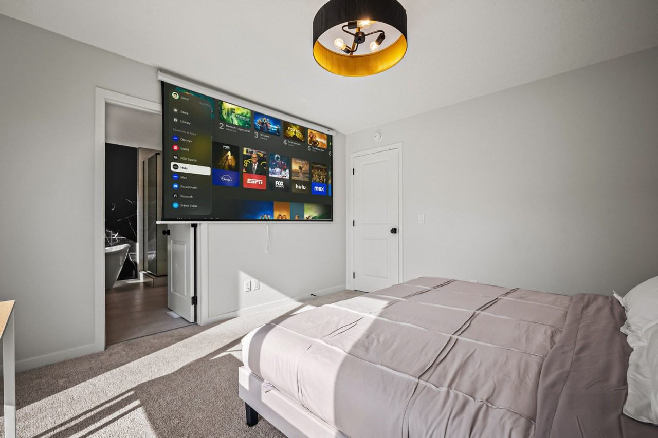 53 Edith Cres Nw #1314558P - Photo 5 of 50