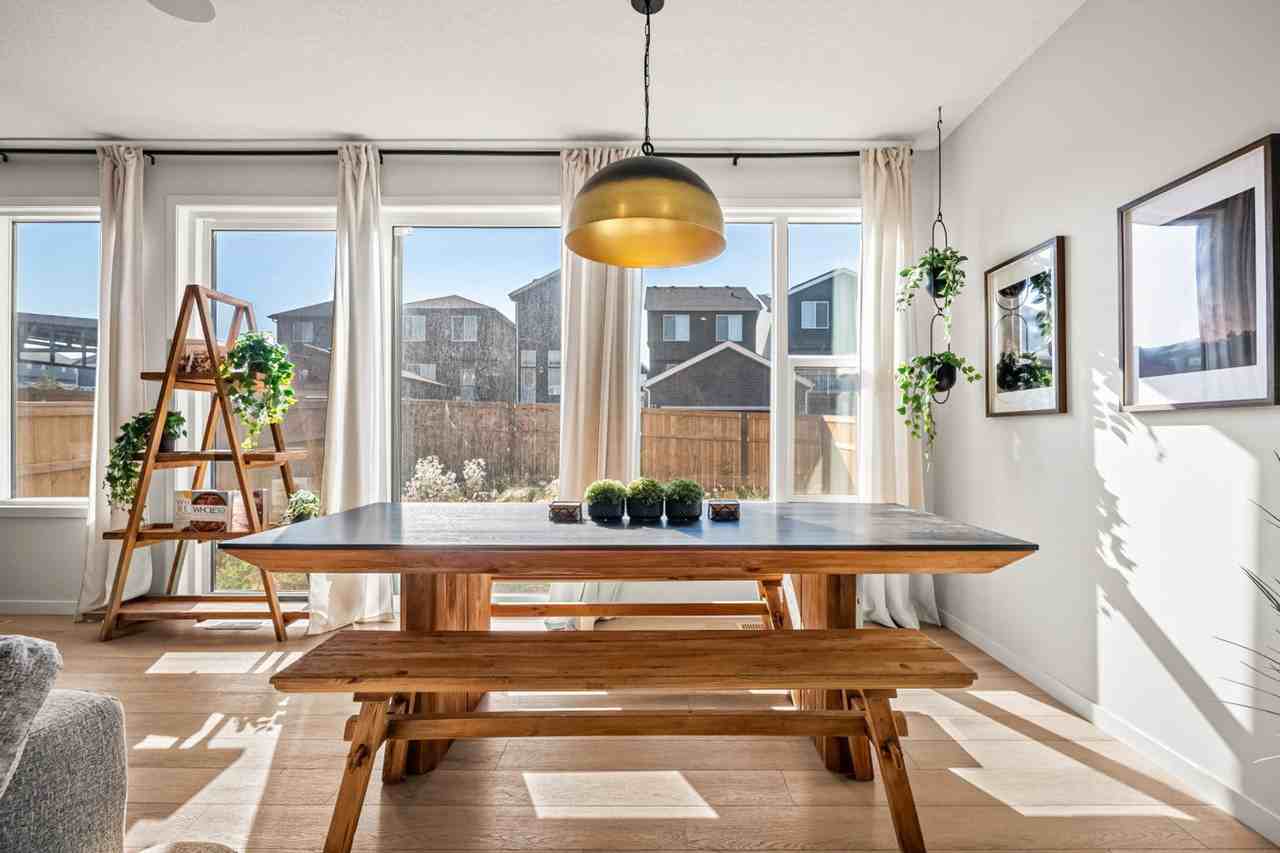 53 Edith Cres Nw #1314558P - Photo 6 of 50