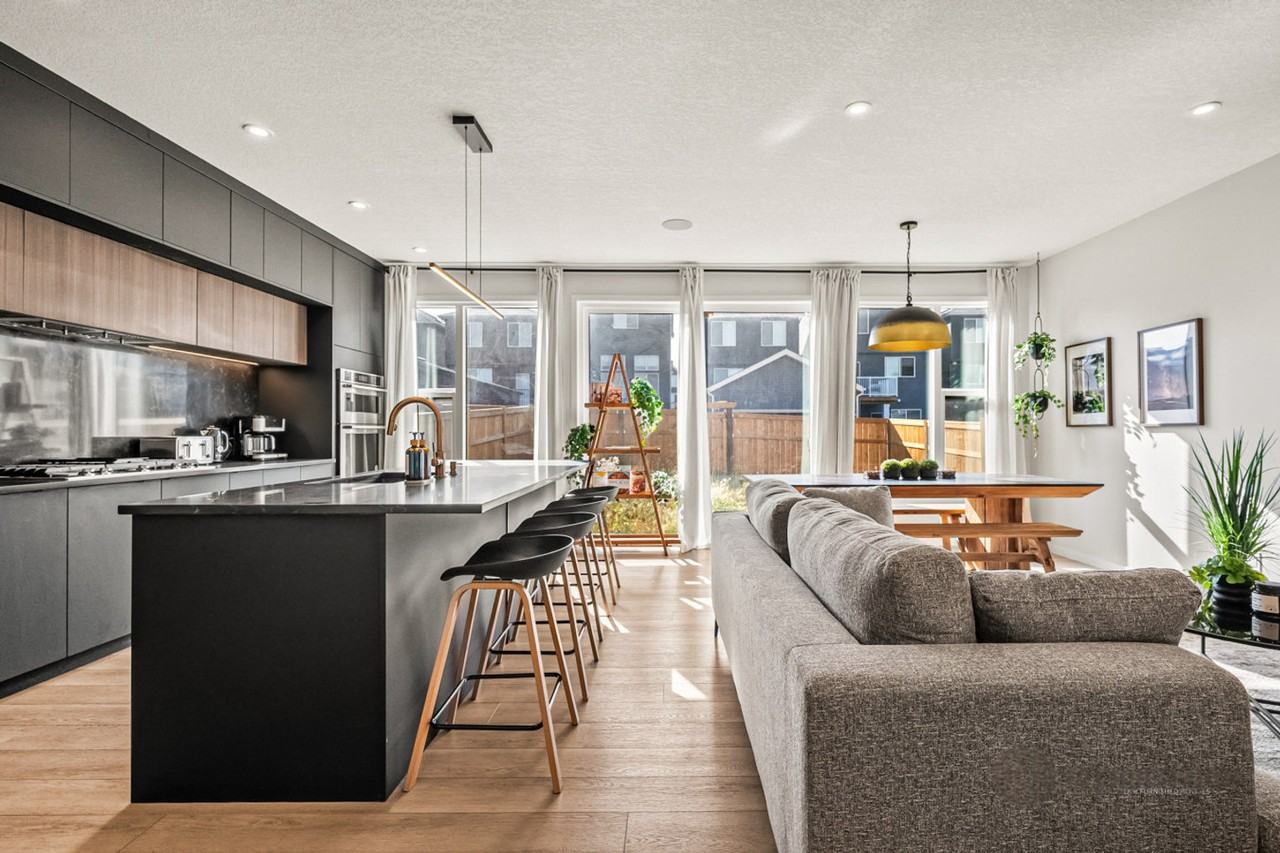 53 Edith Cres Nw #1314558P - Photo 7 of 50