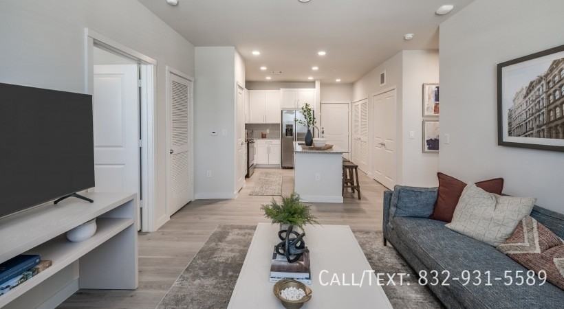 200 Hogan St #PHY1 - Photo 2 of 14