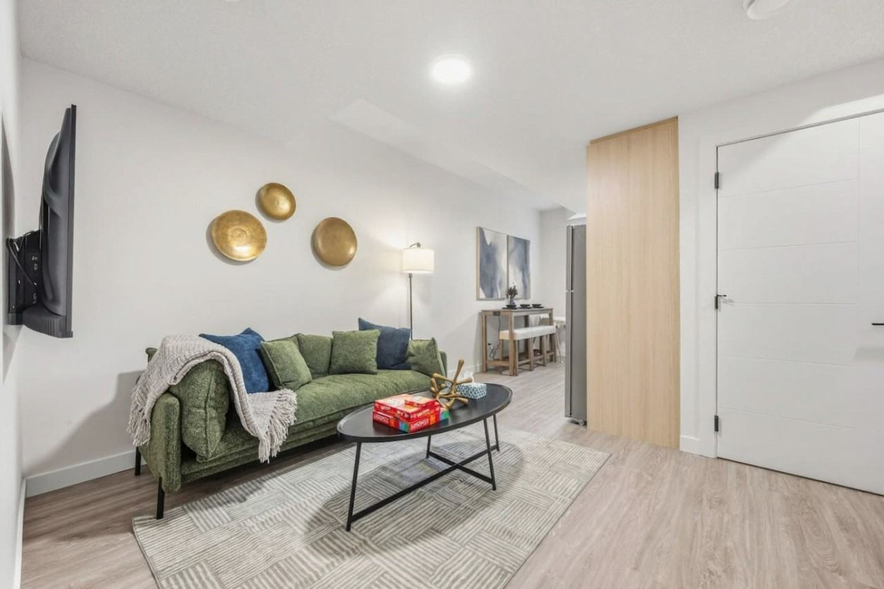 10749 73 Avenue Northwest - Photo 2 of 50