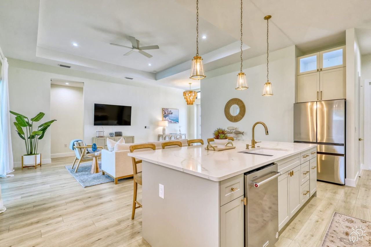 2215 Amnesty Dr #1346492P - Photo 2 of 50