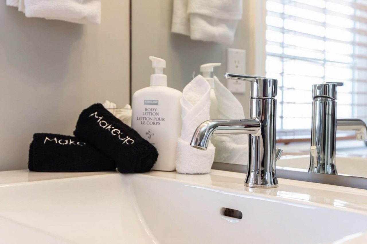 12223 17 Ave Sw #1308610P - Photo 4 of 50