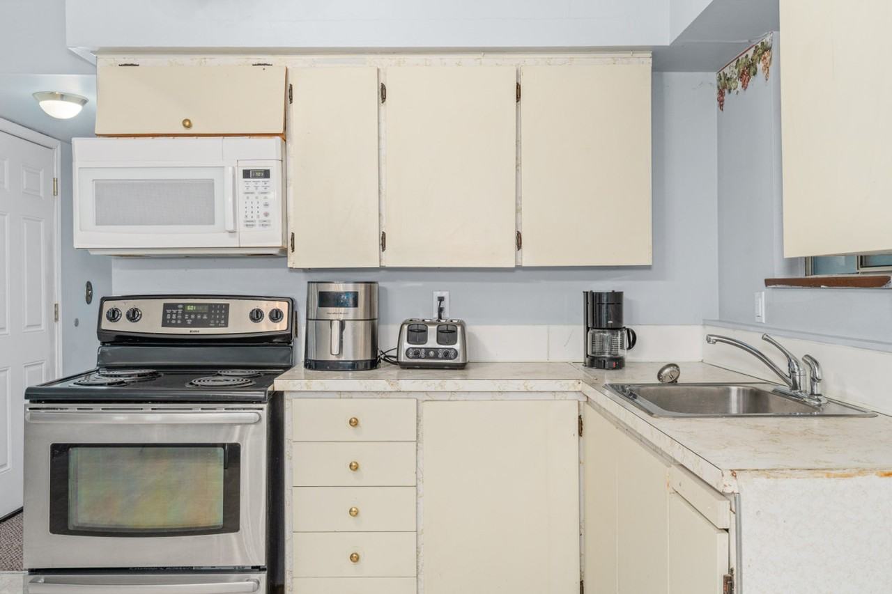 4820 200 St #1375276P - Photo 5 of 21