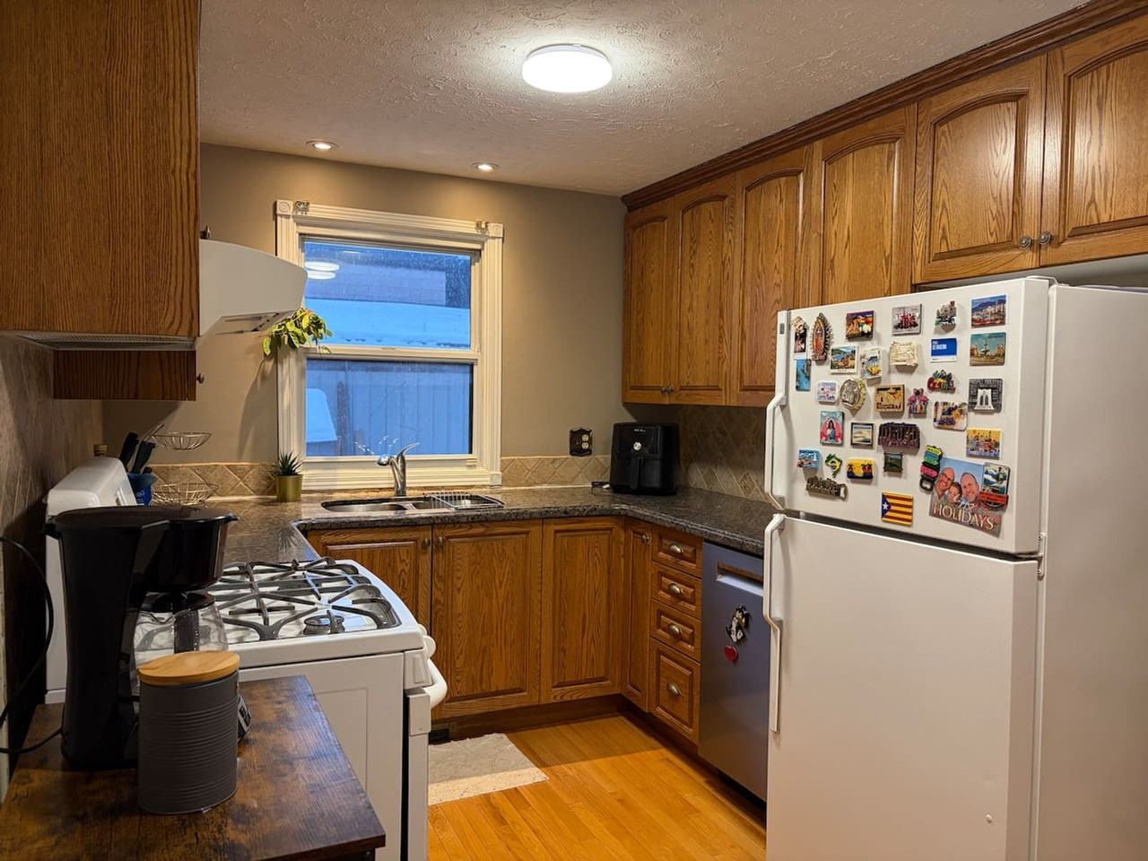 98 Norman St #1383582P - Photo 7 of 38