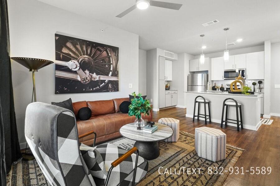 3330 Tamarron Trce - Photo 4 of 14