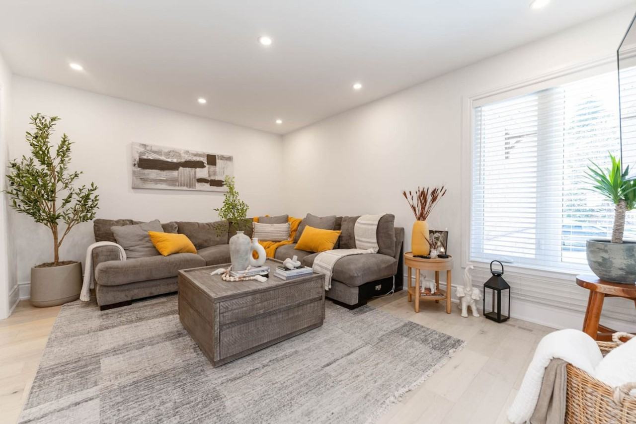 54 Glenmanor Dr #1388899P - Photo 2 of 47