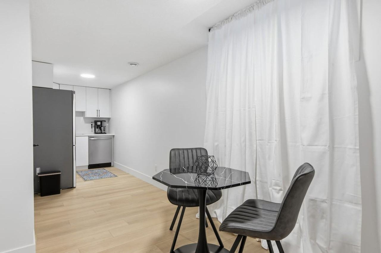 11230 127 St Nw #1391345P - Photo 6 of 28