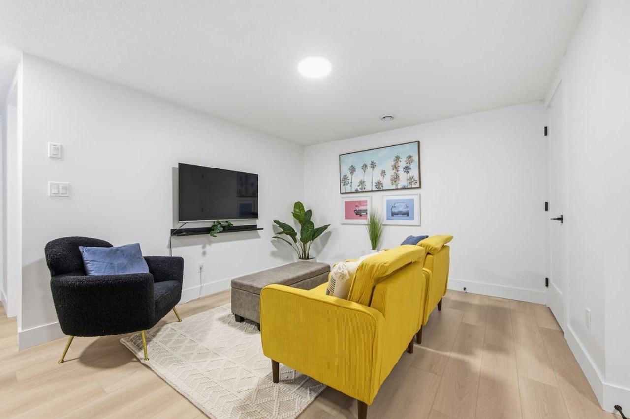 11230 127 St Nw #1391345P - Photo 7 of 28