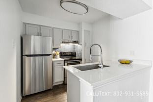 2301 W 18th St #VAS1 - Photo 1 of 1