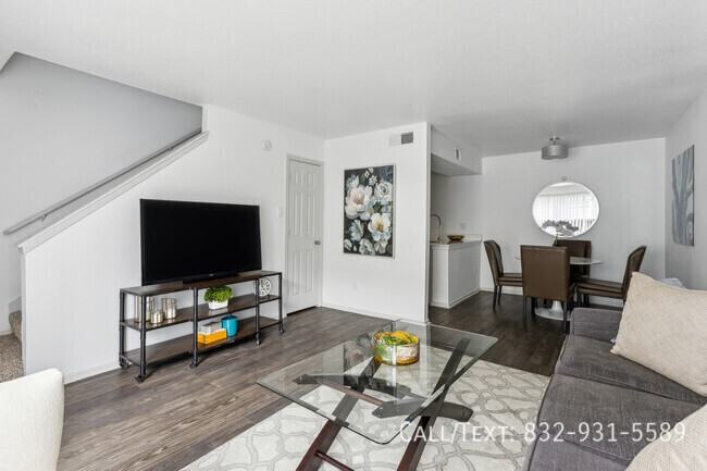 2301 W 18th St #VAS1 - Photo 6 of 13