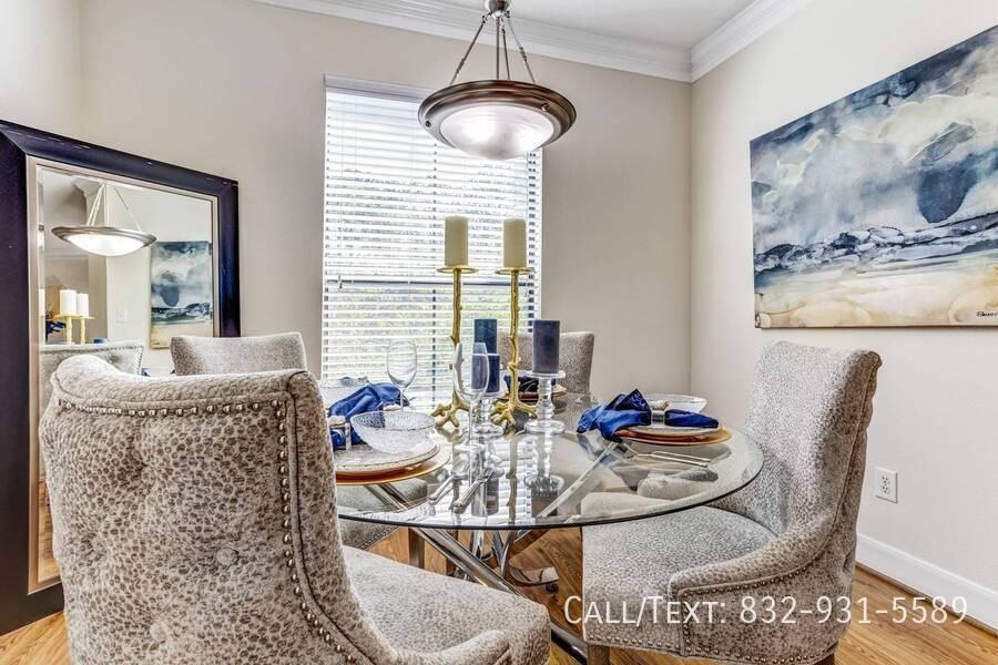 499 Carnarvon Dr - Photo 3 of 11