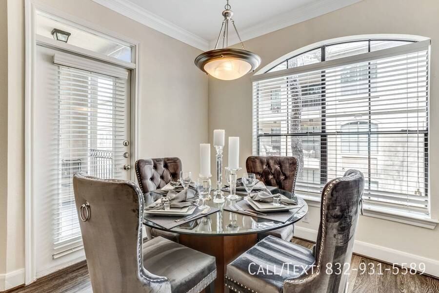 499 Carnarvon Dr - Photo 4 of 11