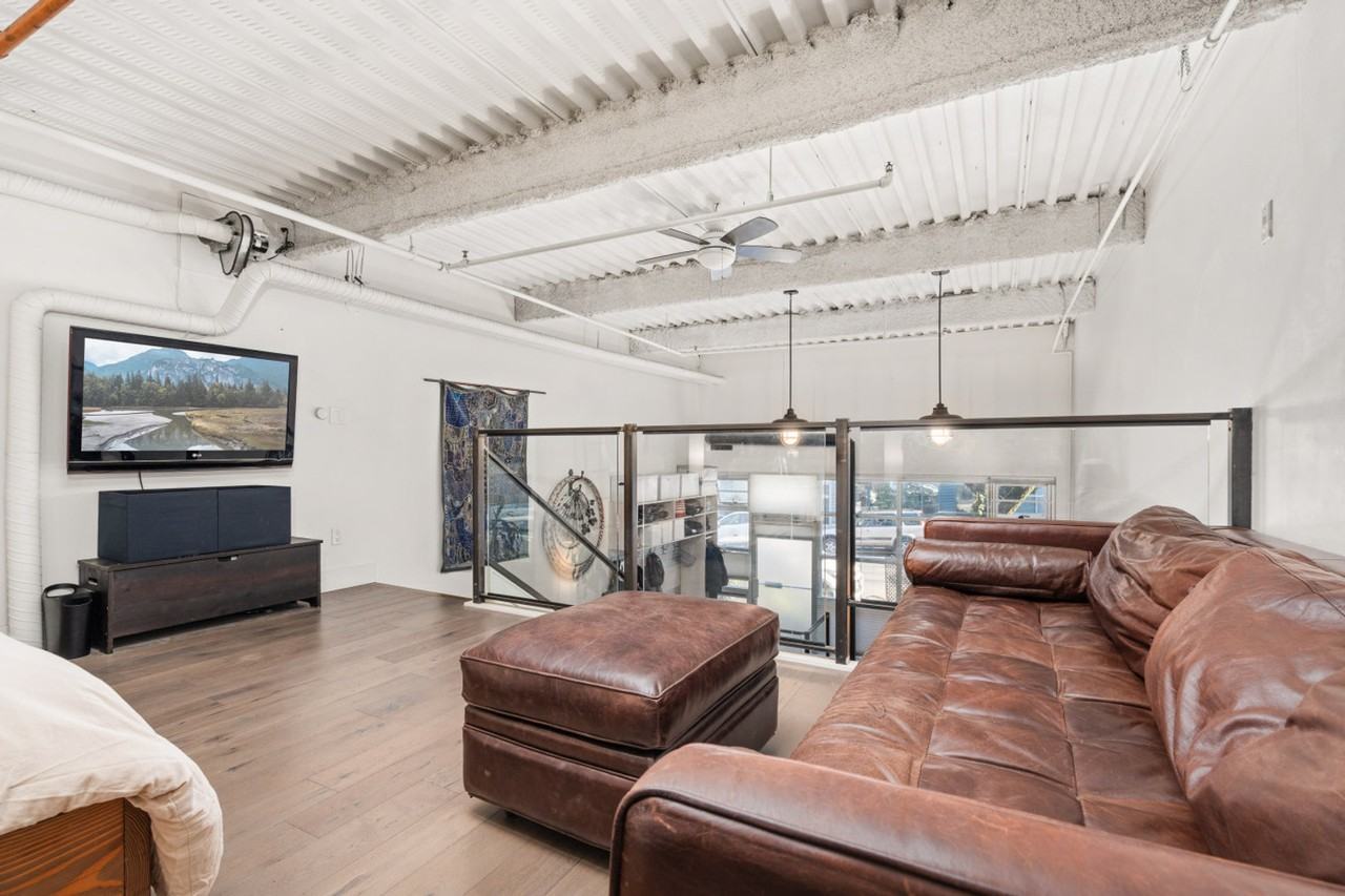 272 East 4th Ave #1403567P - Photo 3 of 26