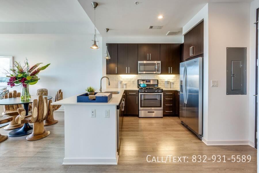 1901 Lauderdale St #VM1 - Photo 2 of 10