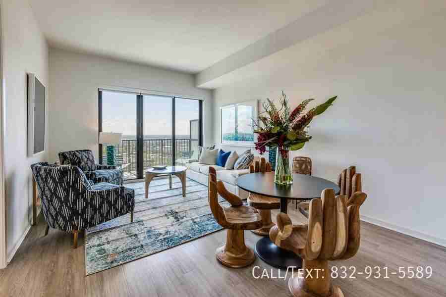 1901 Lauderdale St #VM1 - Photo 4 of 10