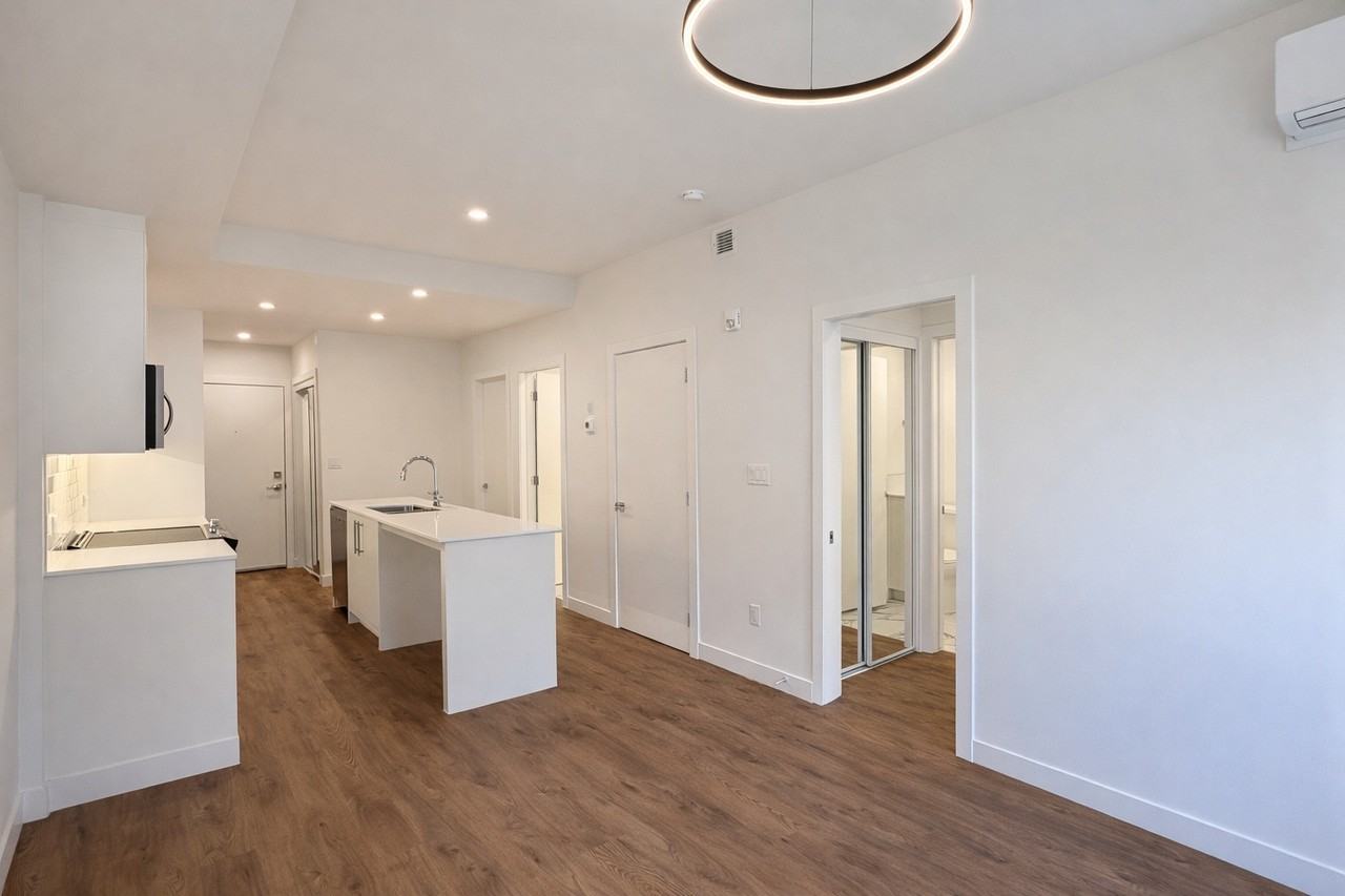 310 15 Ave Sw - Photo 2 of 25