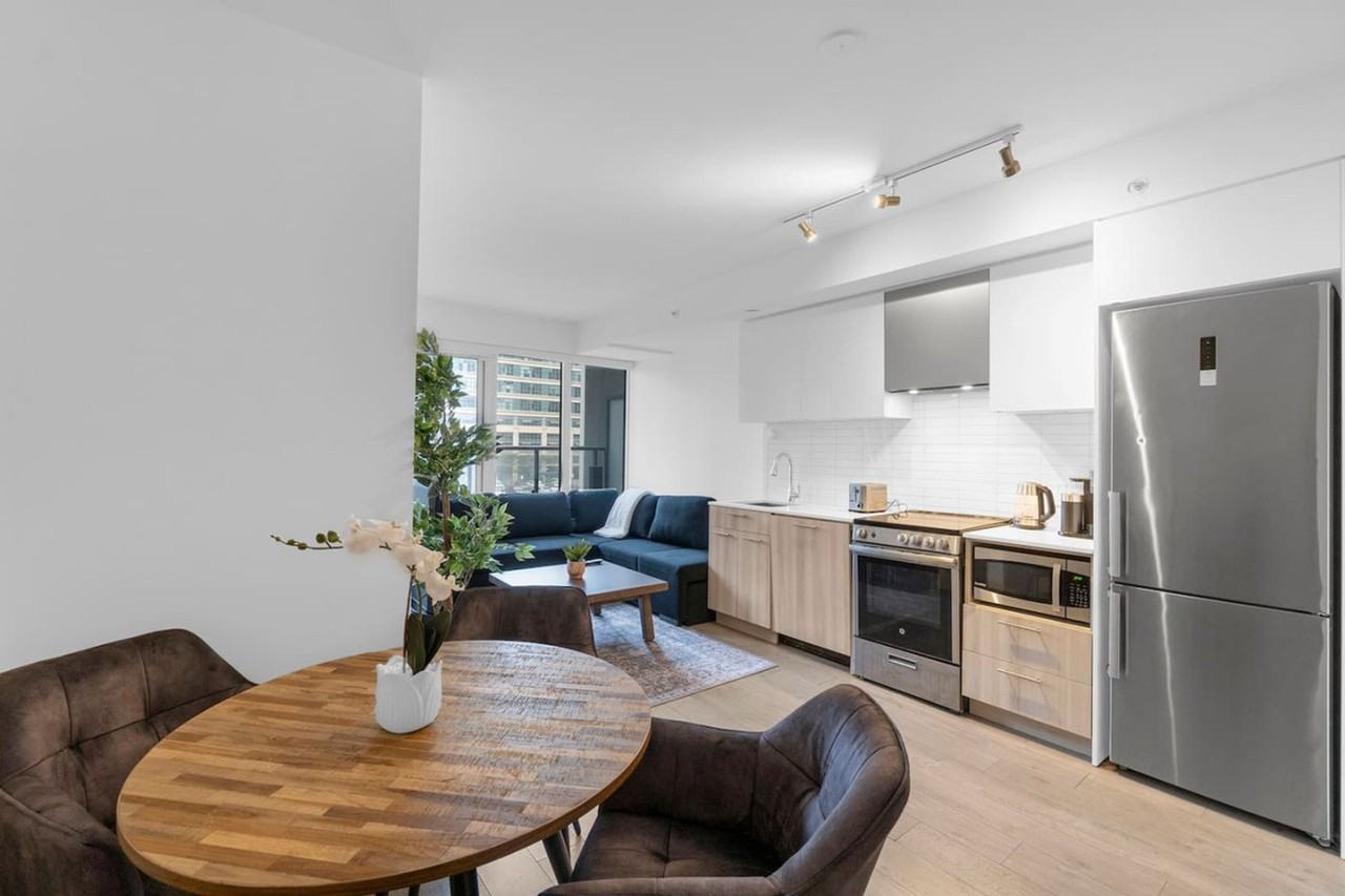 251 Jarvis St #1403770P - Photo 2 of 17