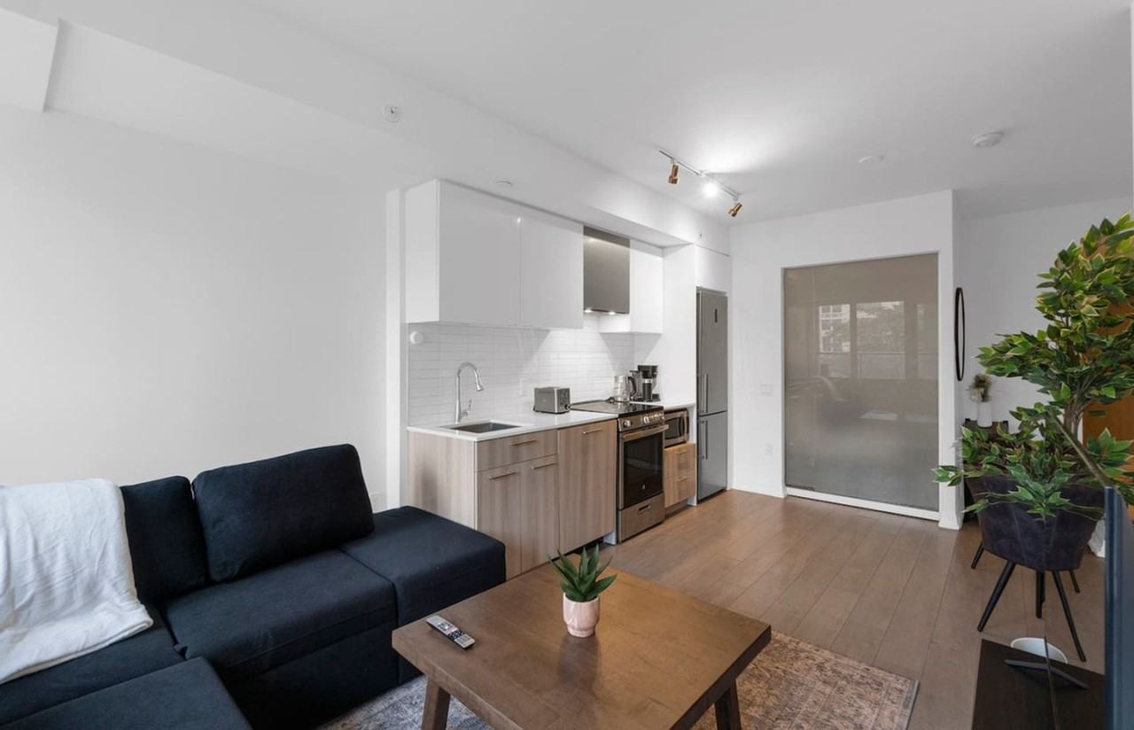 251 Jarvis St #1403770P - Photo 6 of 17