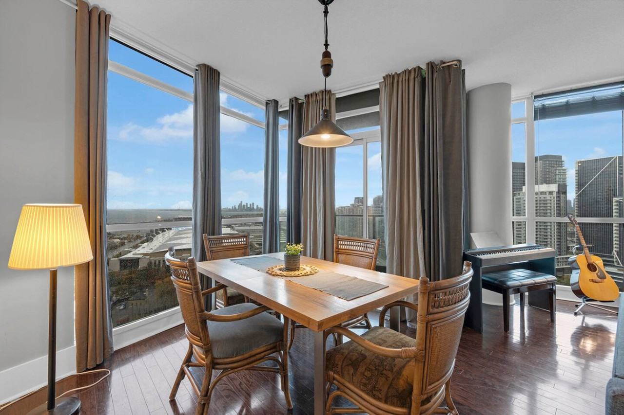 231 Fort York Blvd #1403812P - Photo 3 of 32