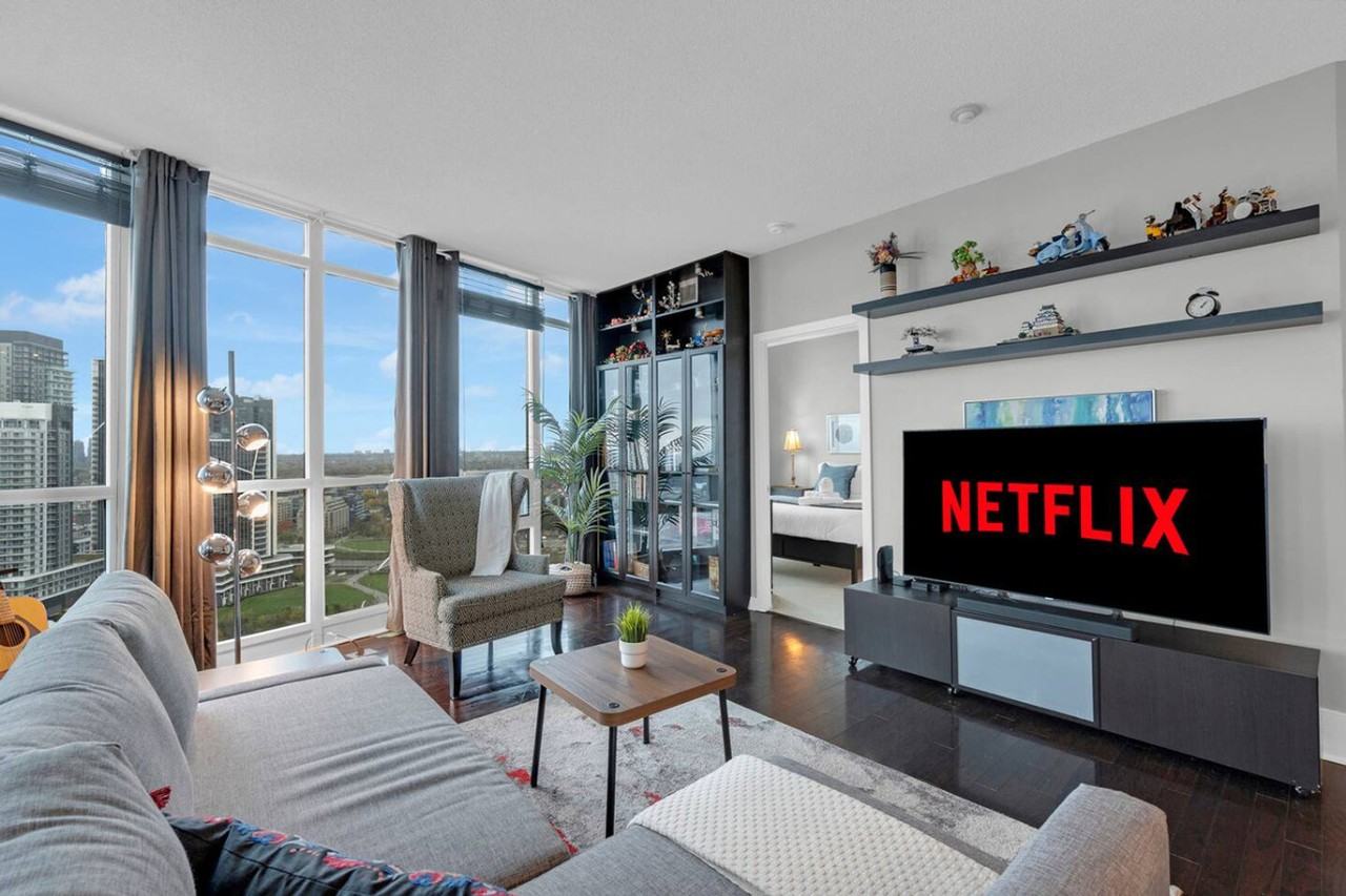 231 Fort York Blvd #1403812P - Photo 4 of 32