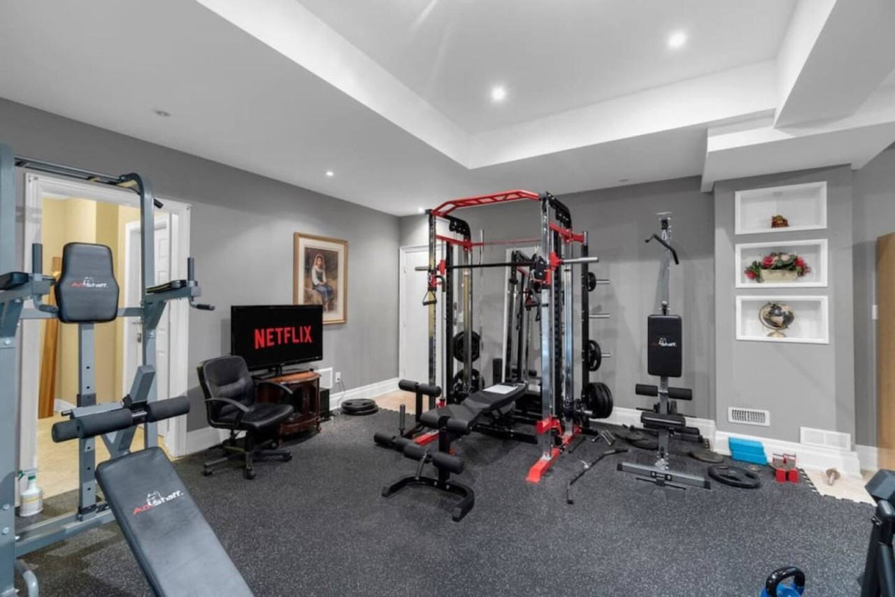 680 Browns Line #1403794P - Photo 5 of 32