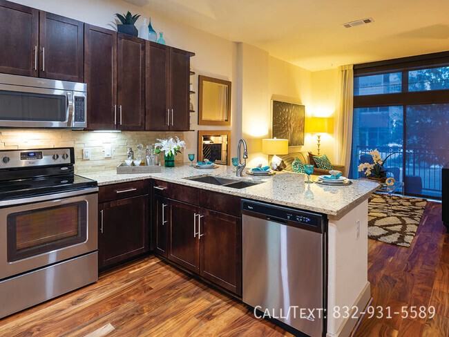 2099 Travis St #B3A1 - Photo 3 of 16