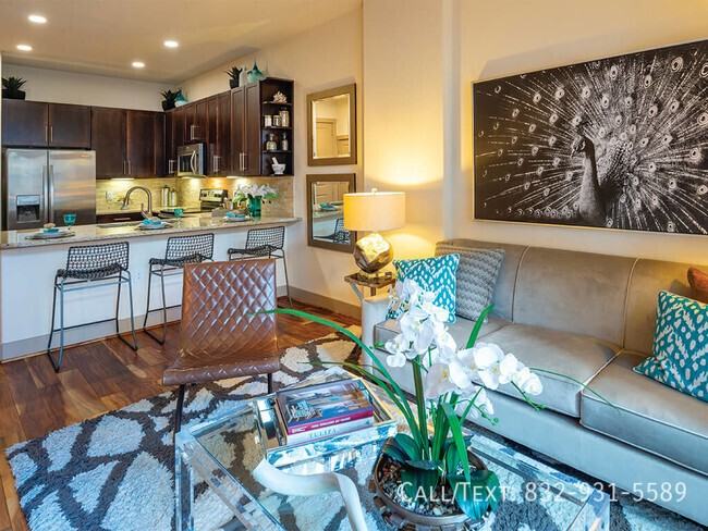 2099 Travis St #B3A1 - Photo 6 of 16