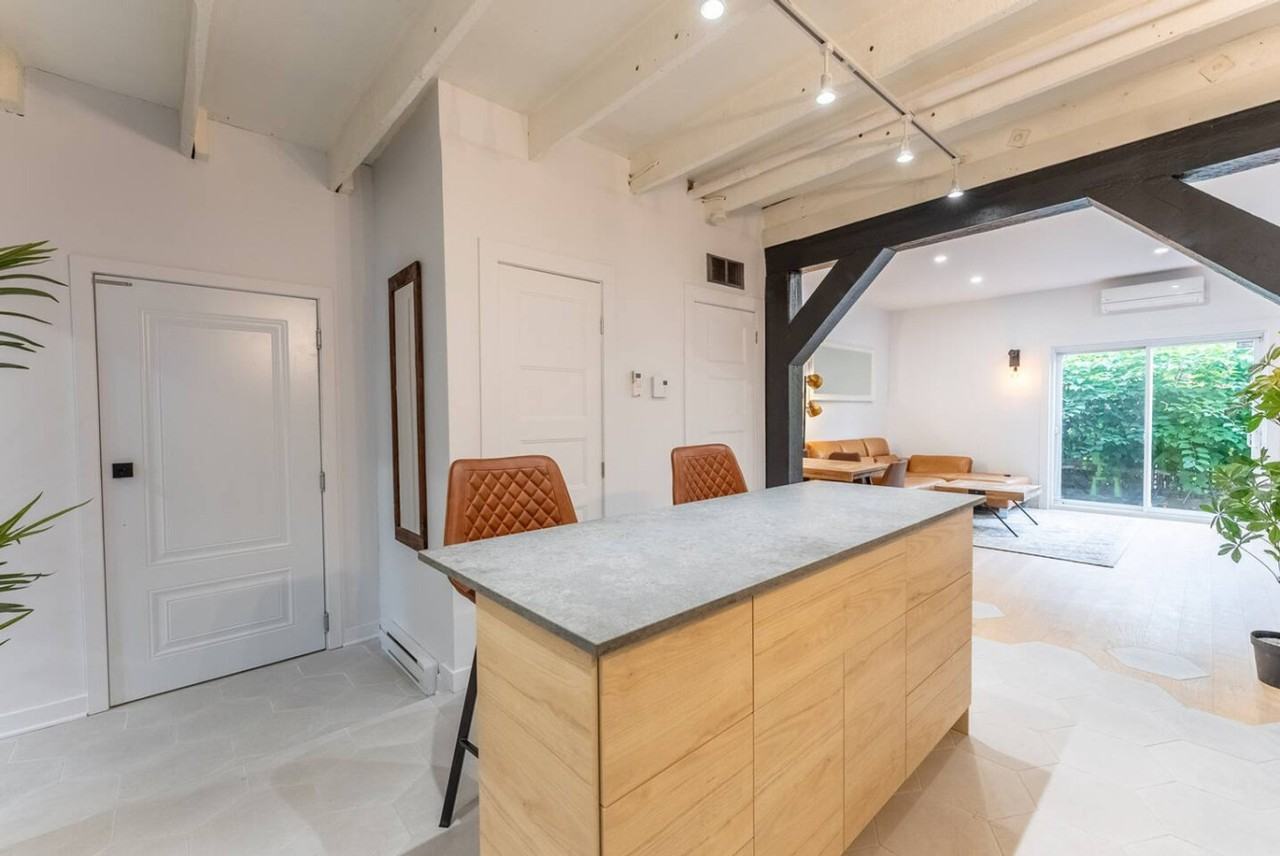 8821 Rue Lajeunesse #1422099P - Photo 2 of 50