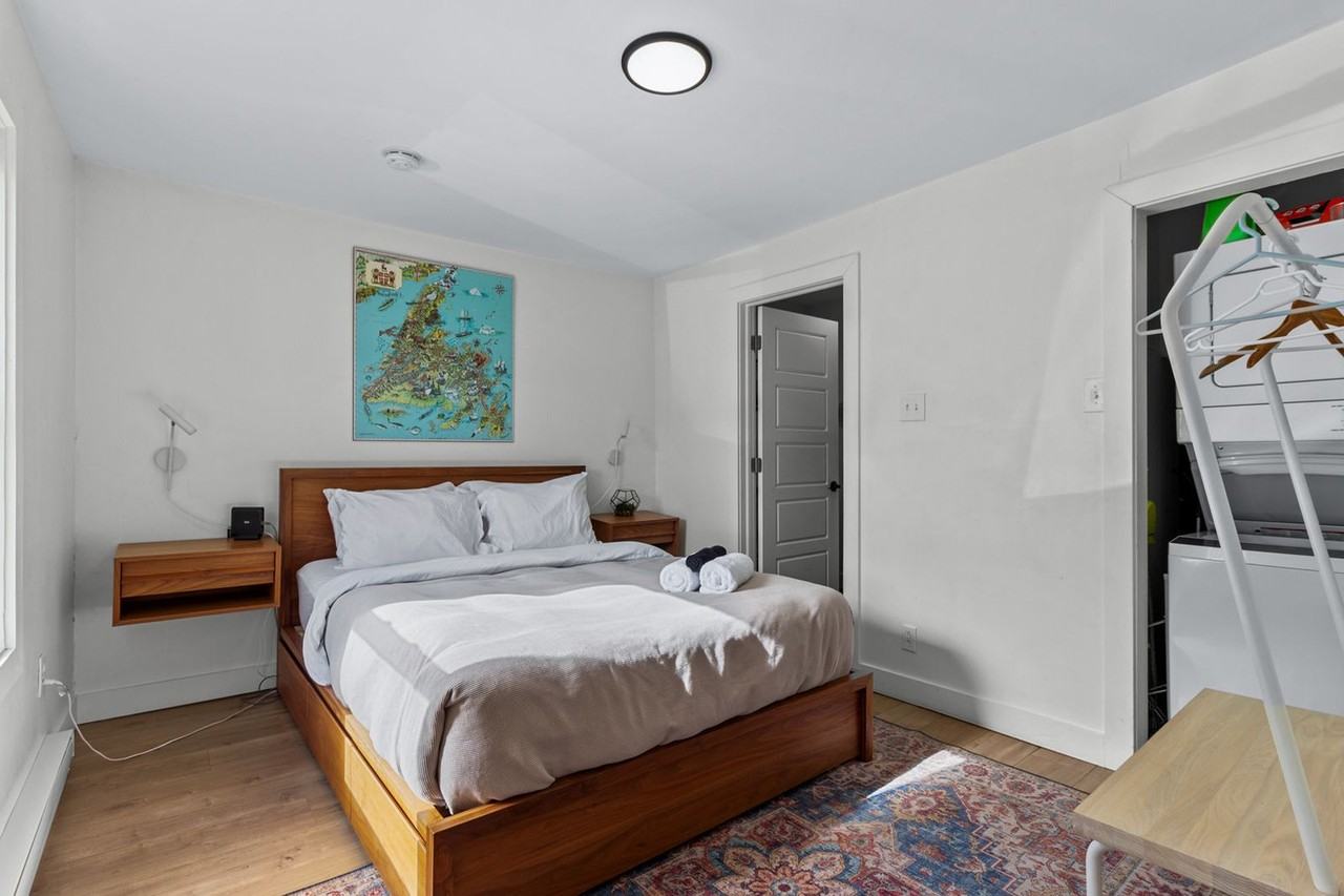 110 Queen'S Rd #1438805P - Photo 2 of 23